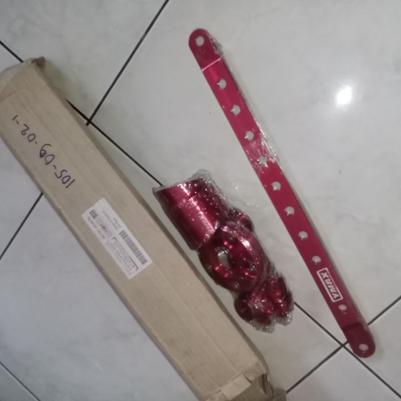90791-W06RE Aksesories Variasi YMAX Yamaha VIXION 150 old EXTREAM 2 (RED) Merah ori YMAX