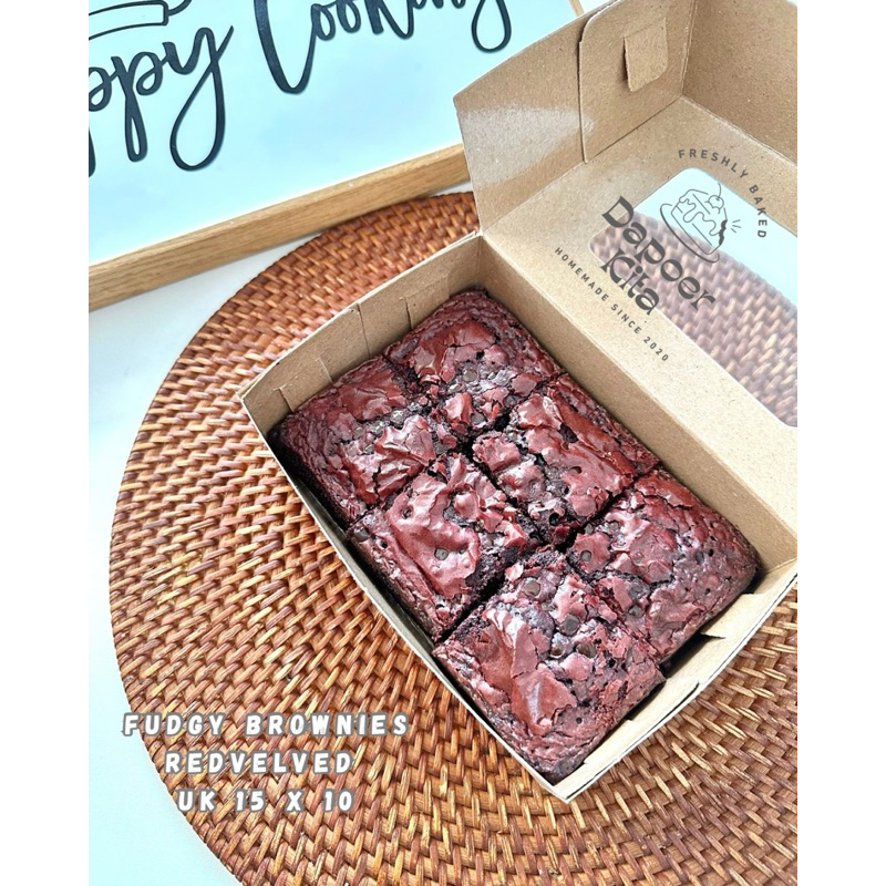 

BROWNIES REDVELVET SIZE M (20x10cm)