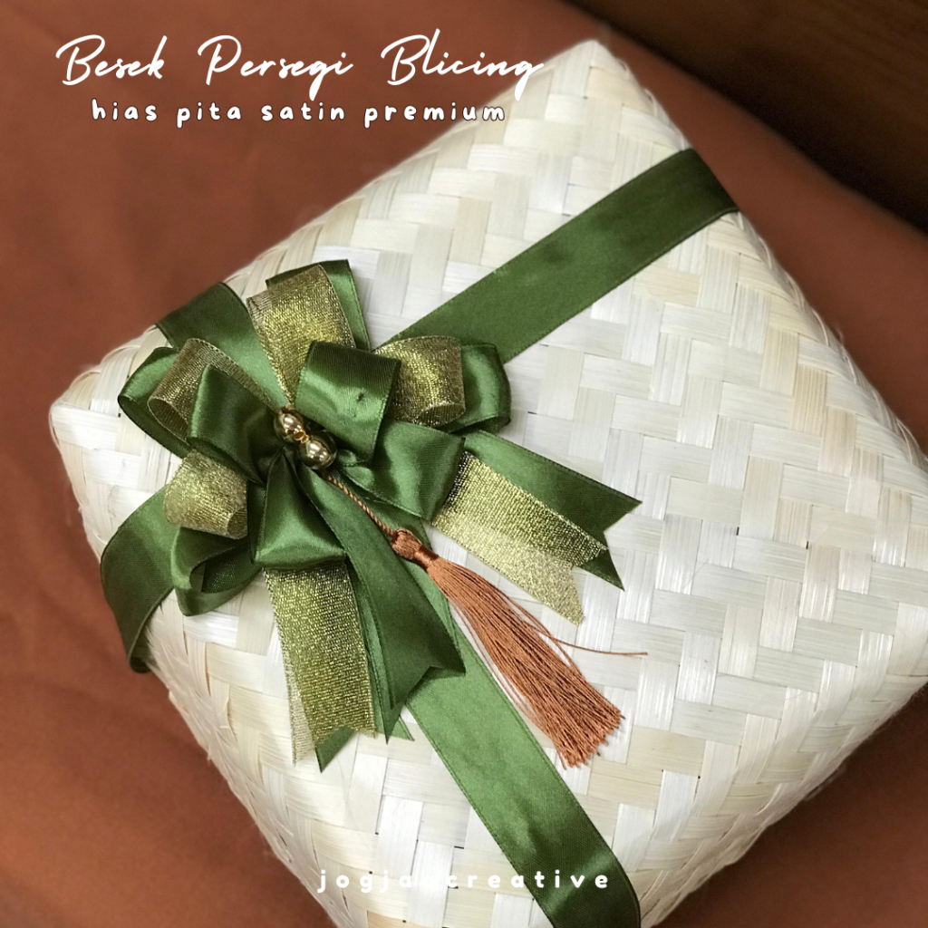 Satu Pasang Besek Bambu Blicing Hias Pita Ribbon Spesial Besek Bambu Wadah makanan Wadah Hampers Uni