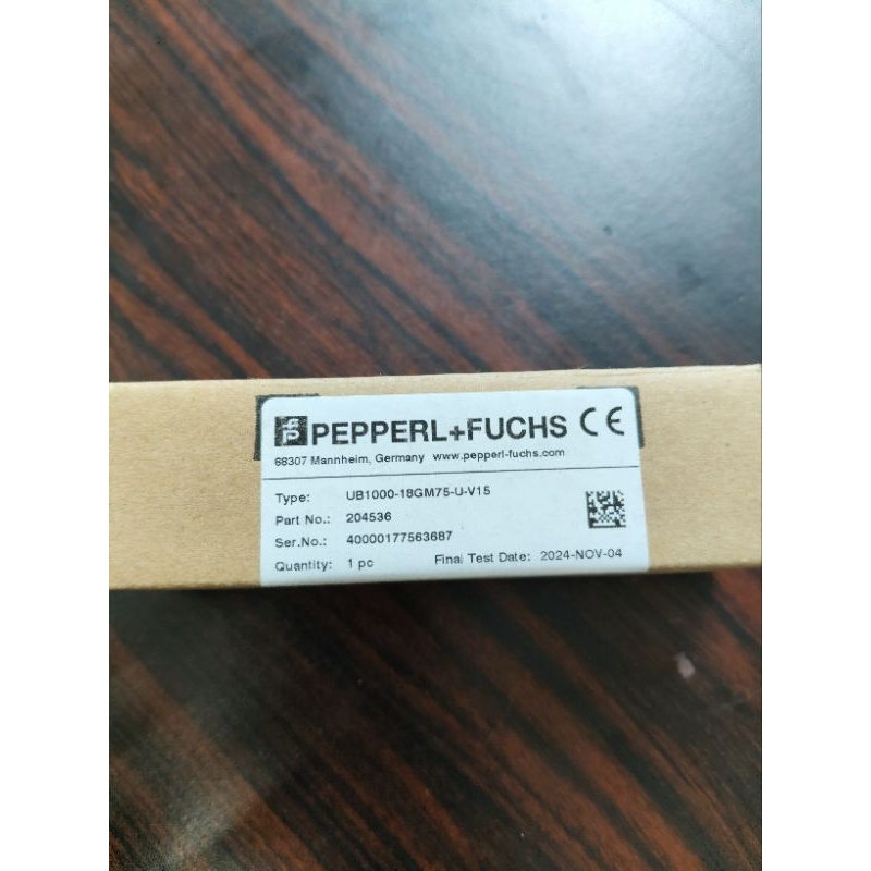 PEPPERL FUCHS Ultrasonic Sensor UB1000-18GM75-U-V15