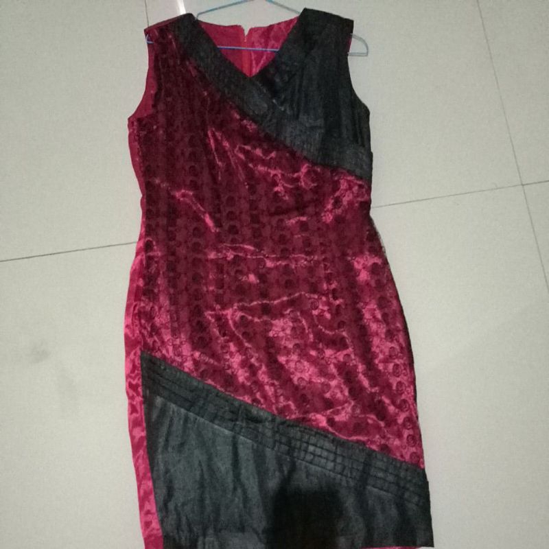 PRELOVED Dress Brokat