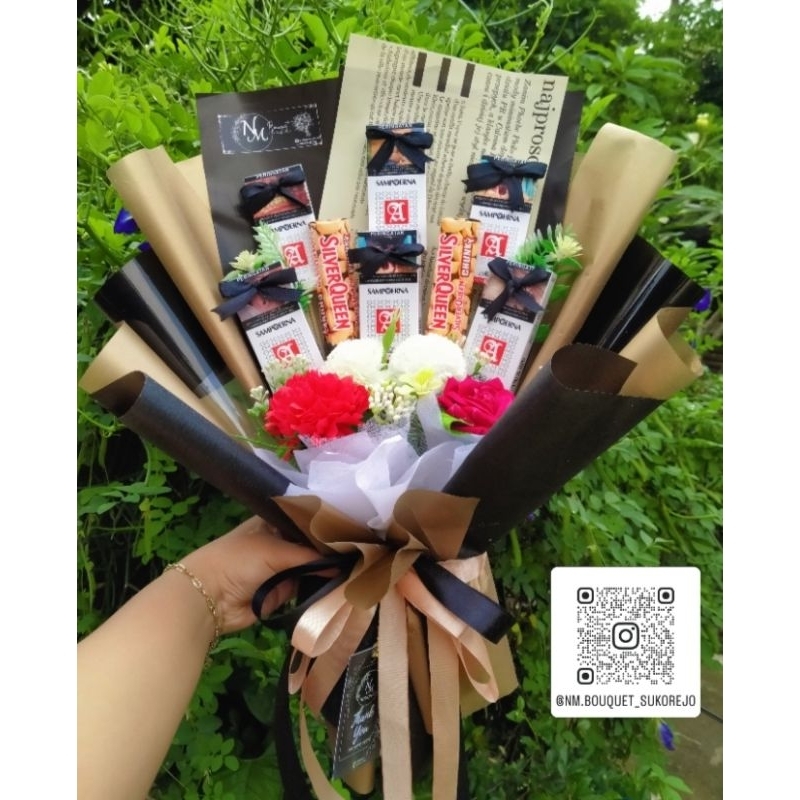 

‼️‼️BACA DISKRIPSI DULU SEBELUM CO‼️‼️ Buket snack , buket boneka jajan , buket rokok , buket coklat bisa request isi