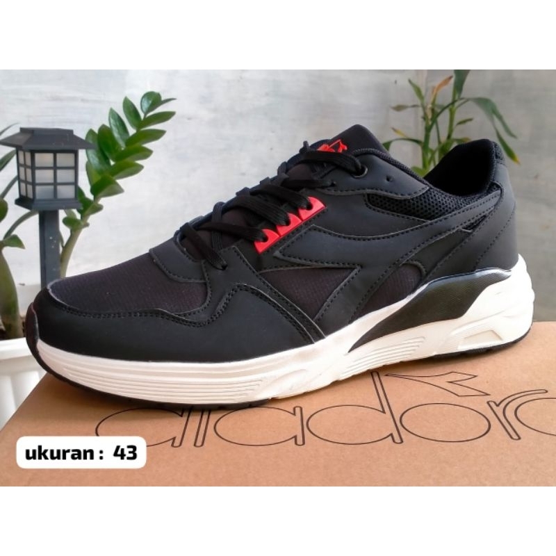 sepatu sport pria diadora original asli ori warna hitam