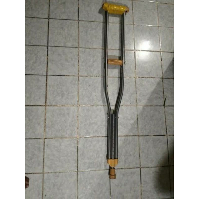 tongkat jalan /tongkat kaki /kruk