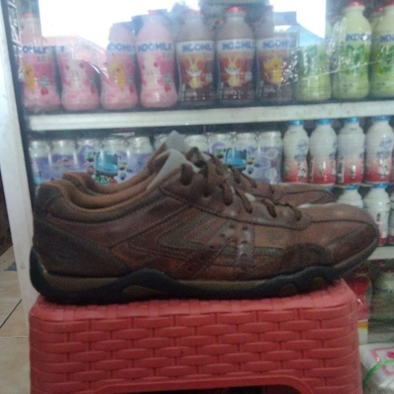 skechers kulit size 46