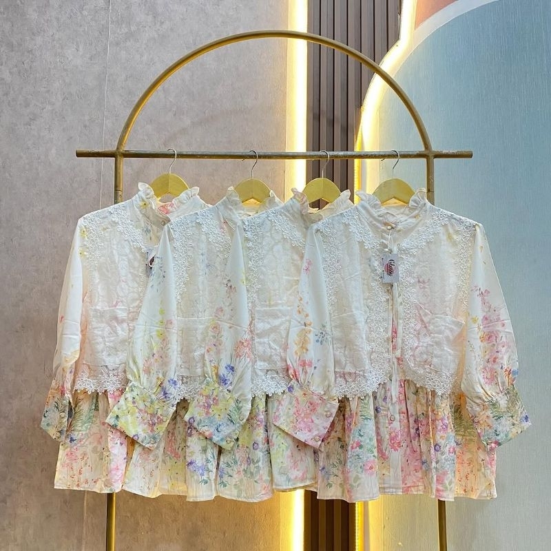 Atasan Kemeja Bunga Renda Meijiwang