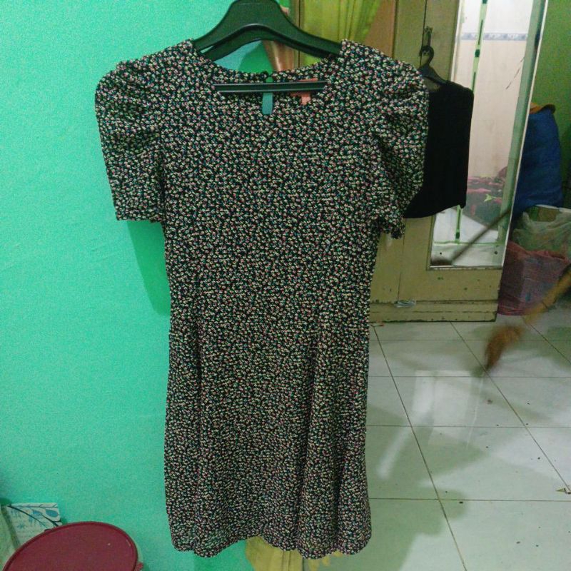 dress plastic island