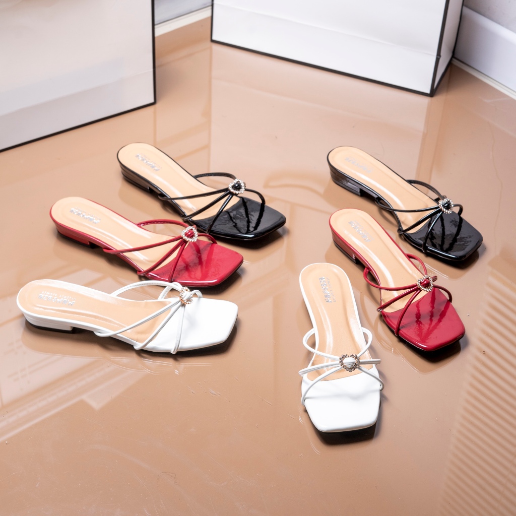 Sandal Hak 2cm Wanita Tali Motif Love Hak Tahu 2cm Wanita