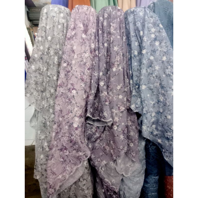 bahan katun. border  motif bunga.bahan baju gamis blouse.harga0.5Meter