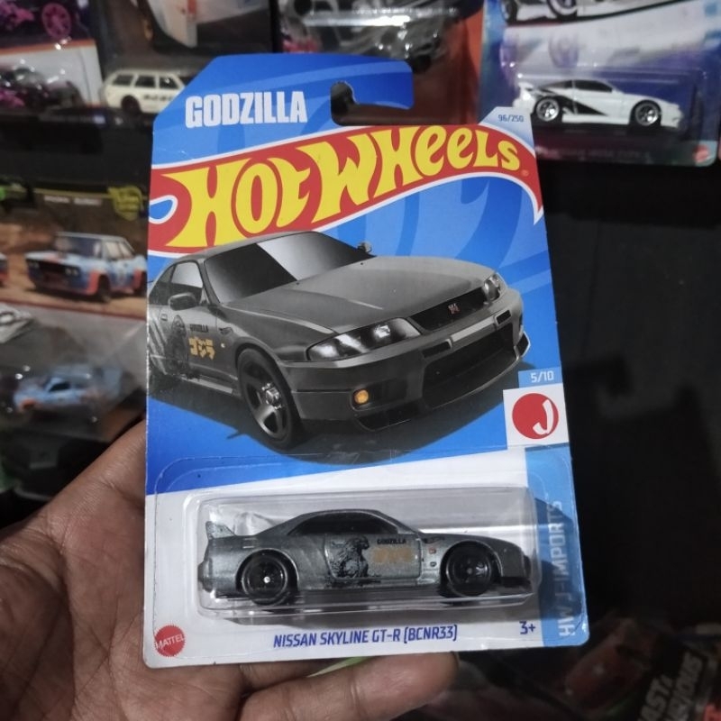 hot wheels nissan skyline r33 godzilla
