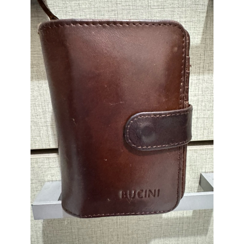 Preloved Dompet Bucini