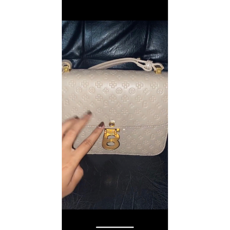 Tas buttonscarves audrey monogram