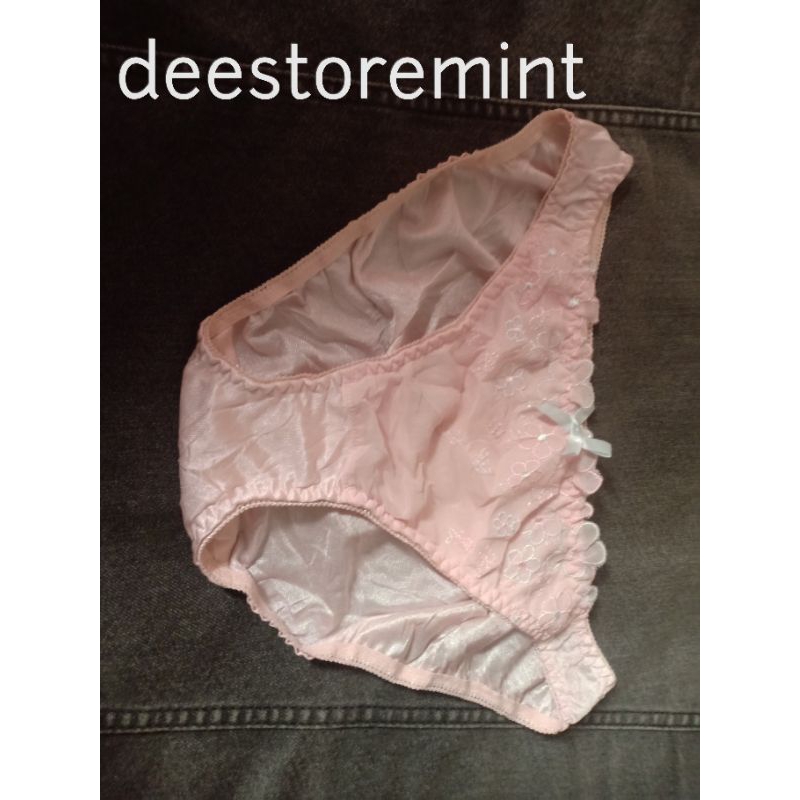 cd silky bunga kecil lucu celana dalam satin licin soft pink