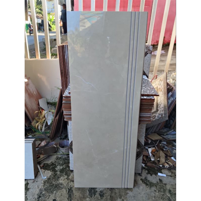 GRANIT TANGGA 30X80 CREAM MARBLE