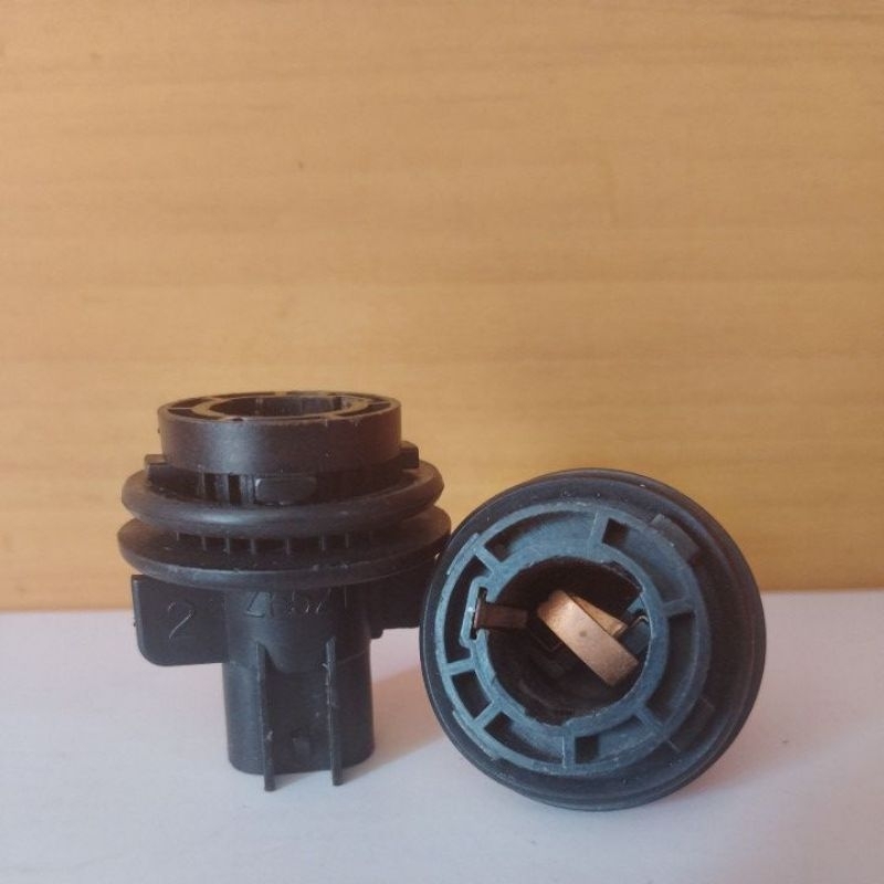 soket lampu fitting mobil Suzuki carry Futura tayo