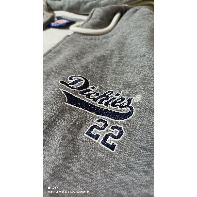 DICKIES 22, VARSITY
