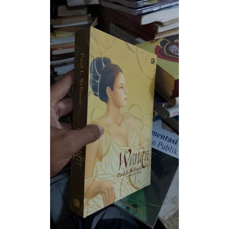 WANITA oleh Paul I wellman HC