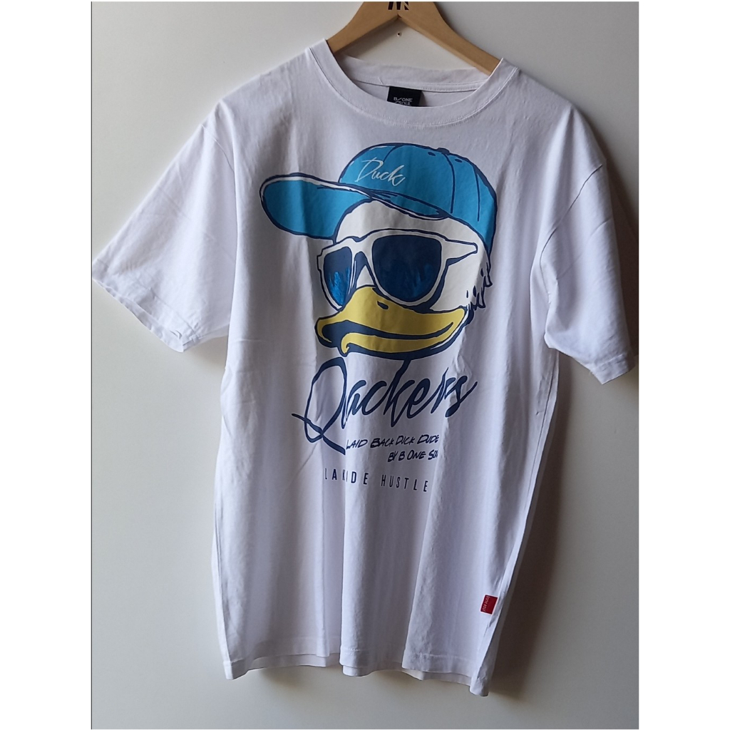 B ONE SOUL Duck Dude White T-Shirt Kaos Oblong Lengan Pendek