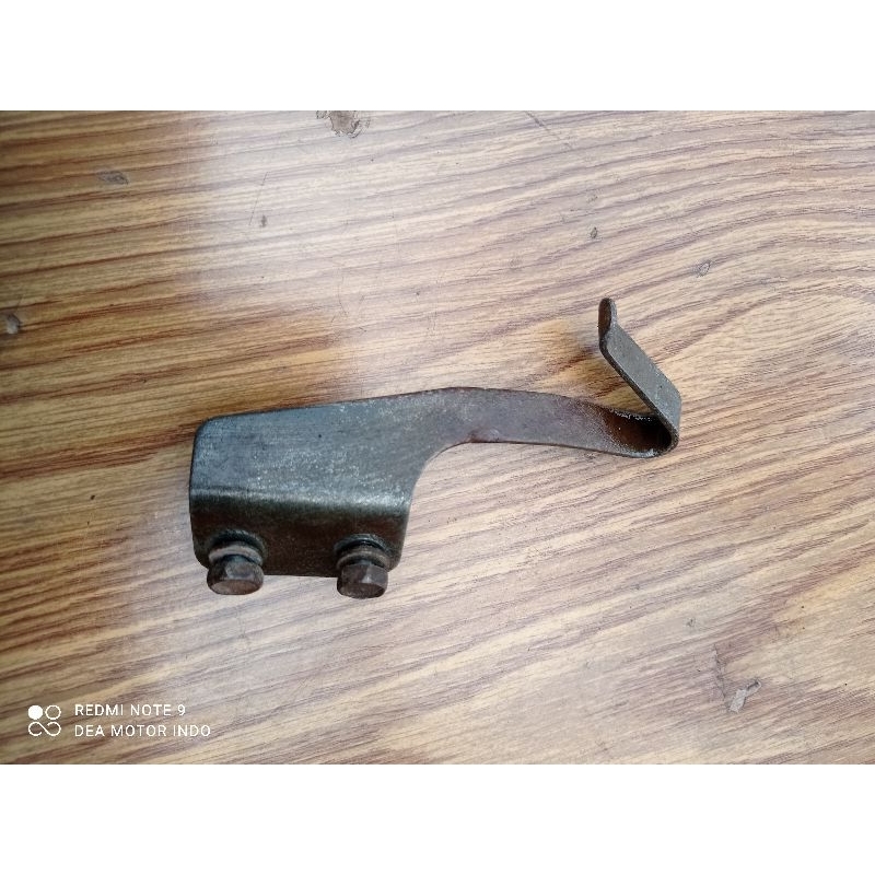 Gantungan helm Suzuki tornado original/gantungan helm Suzuki GS original/gantungan helm Suzuki torna