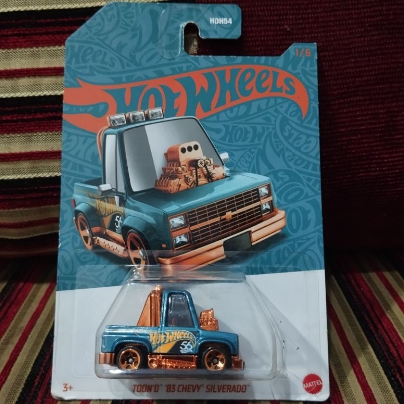 Hot Wheels Toon'd 83 Chevy Silverado