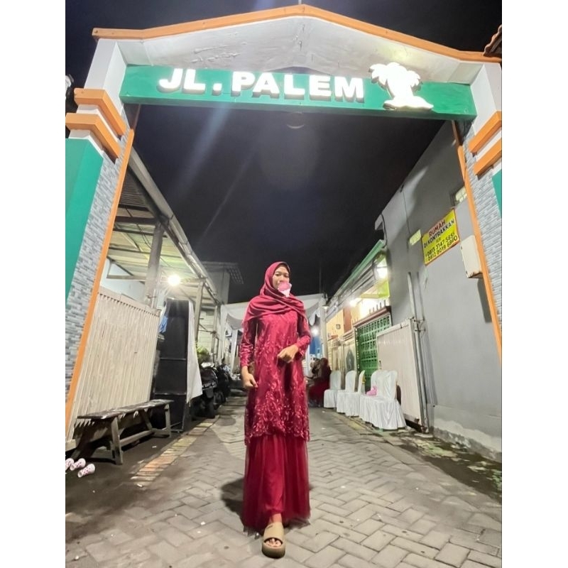 Gamis tutu kombinasi brokat tile