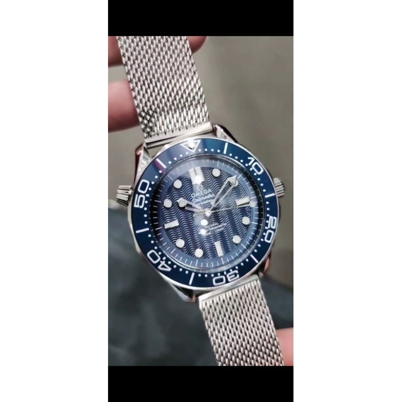 OMEGA SEASMASTER 007 James Bond