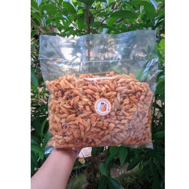 

Kulit Lumpia Pedas Daun Jeruk 500 gram by NyahNyehNyoh