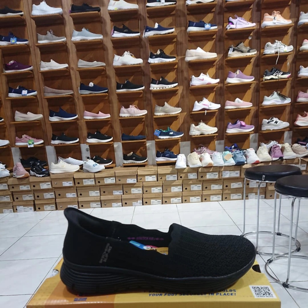 SKECHERS SEAGER-BELIEVE IT BLACK WOMEN