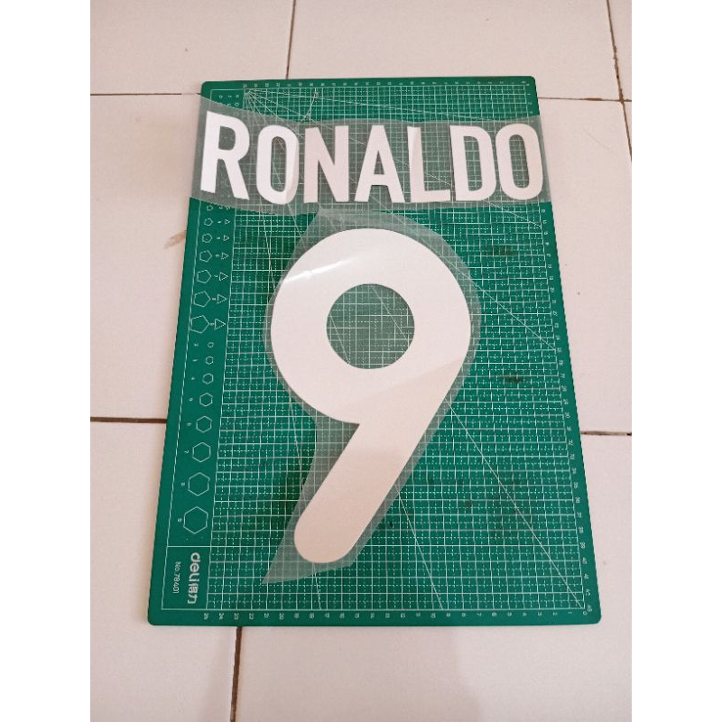 NAMESET VELVET BLUDRU RONALDO 9 INTER PUTIH