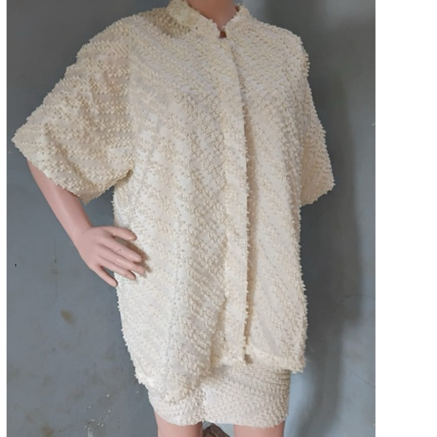 ATASAN ALLSIZE TENUN BULU PREMIUM BROKEN WHITE