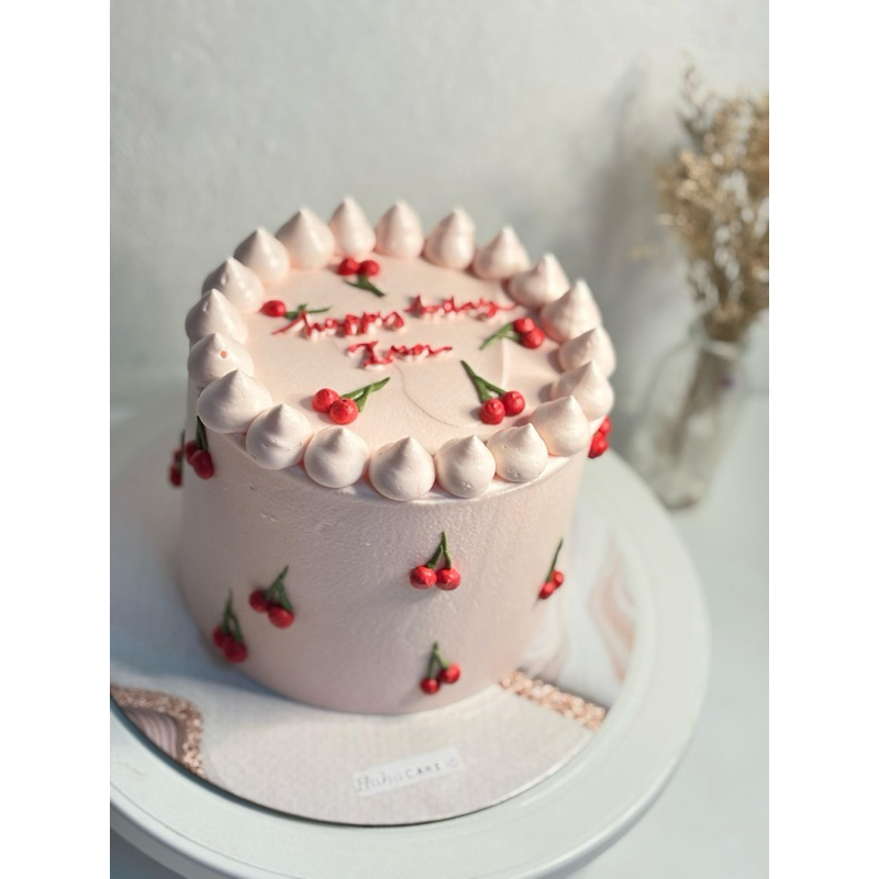 classic simple cake ultah d15/custom cake aesthetic simple/custom cake ulang tahun simple putih aest