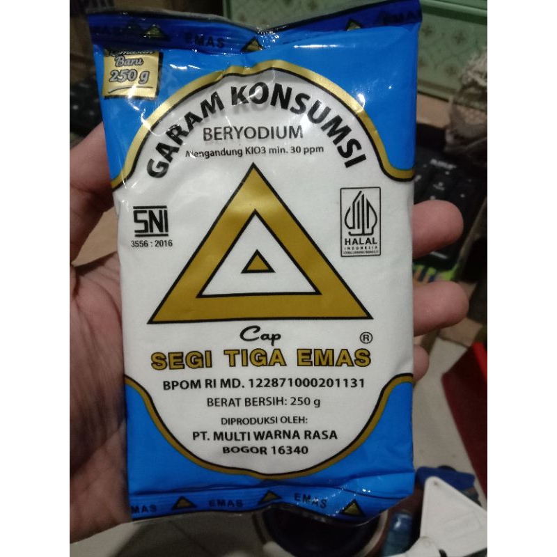 

Garam Masak Beryodium Cap Segi Tiga Emas 250 gr/pcs