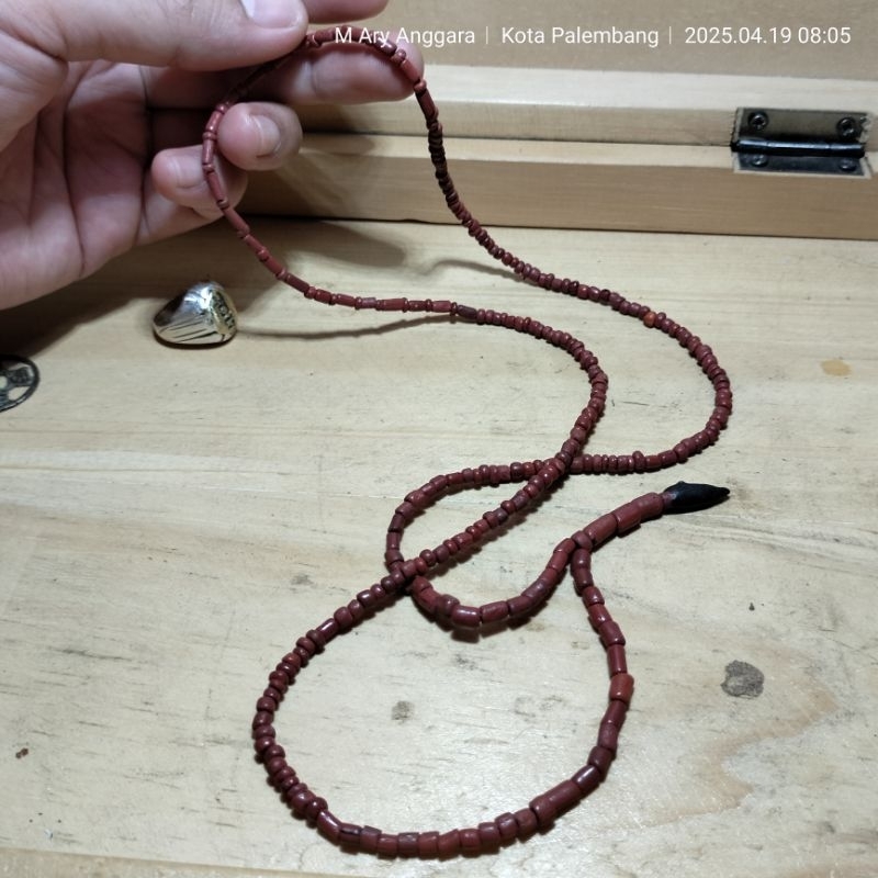 kalung manik manik kuno red terakota