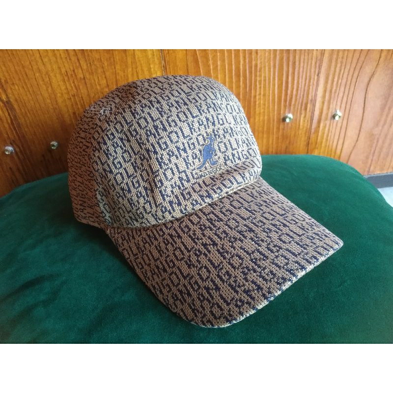 topi kangol
