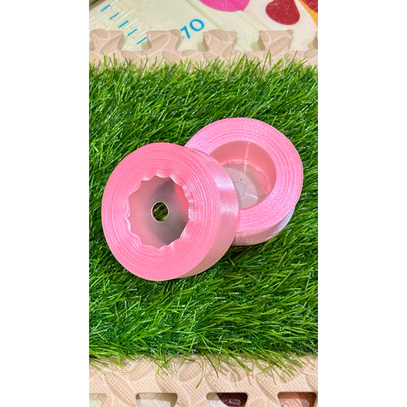 

PITA SATIN PER METER , HARGA PER 1 METER