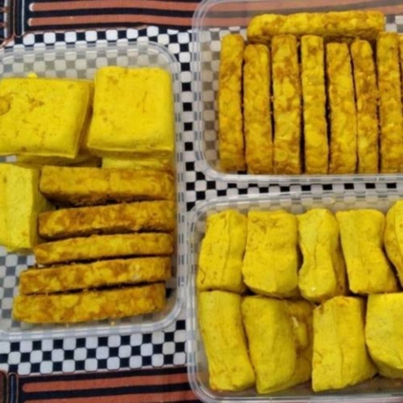 

TAHU TEMPE UNGKEP SIAP GORENG ISI 10 PCS DIBIKIN DADAKAN ENAK BANGET