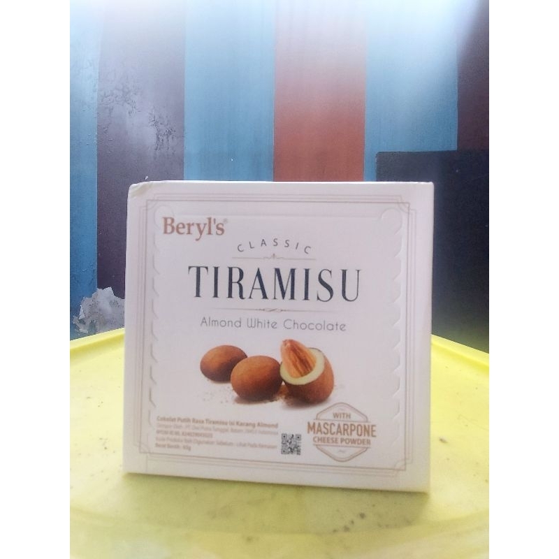 

Beryl's Classic Tiramisu Almond White Chocolate 65 grams - Beryls Classic Tiramisu Almond White Chocolate