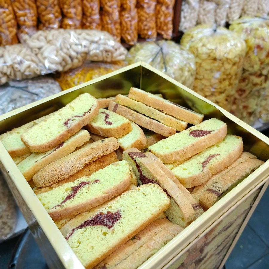 

Kue kering bolu iris marmer Renyah Manis Bolu Kering Iris