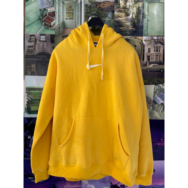 Nike Hoodie Classy Logo on Center