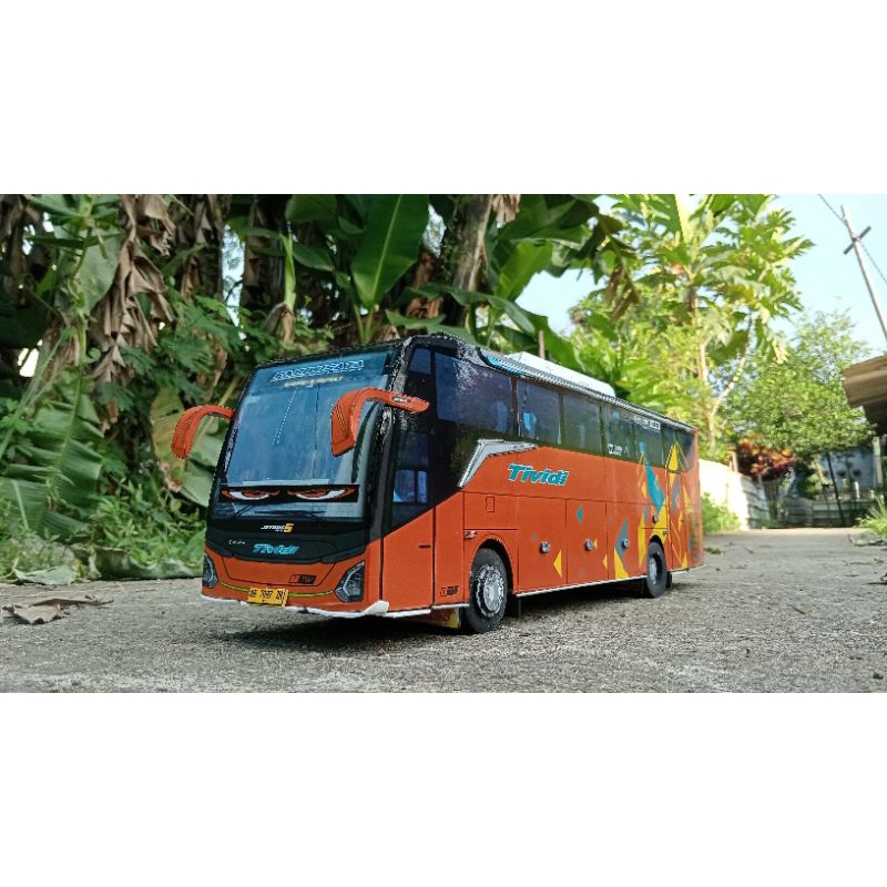 PAPERCRAFT BUS TIVIDI "GUARDIAN HORNET"
