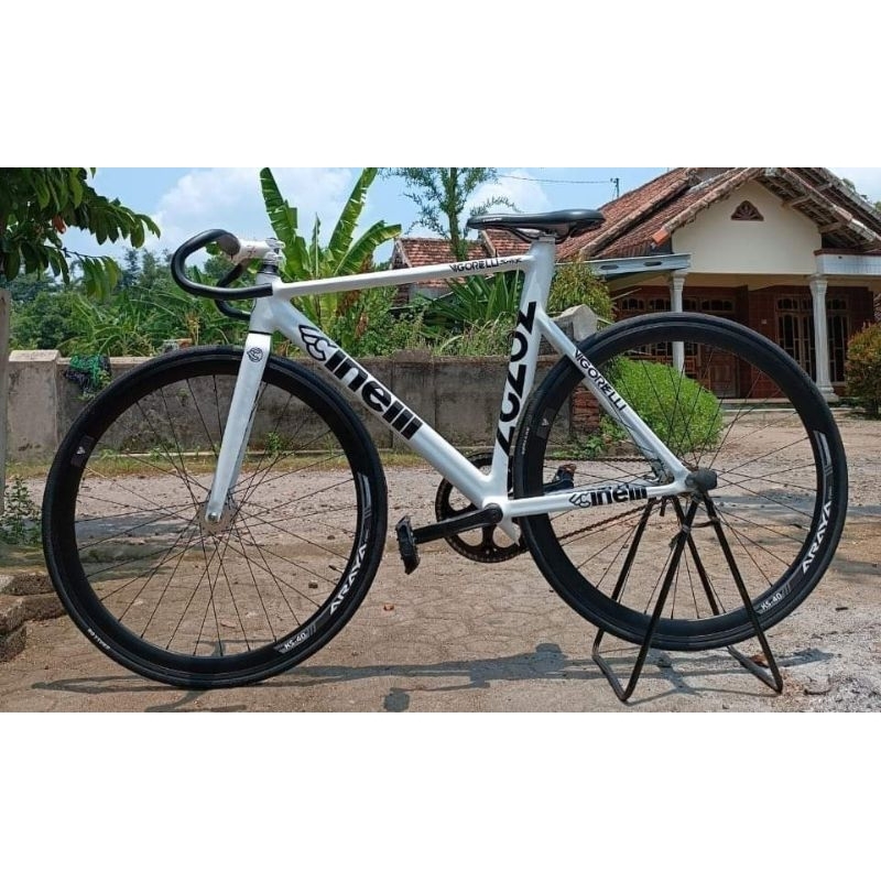 Fixie Cinelli Vigorelli shark warna putih murah meriah siap pakai ~ warna dan ukuran bisa request se