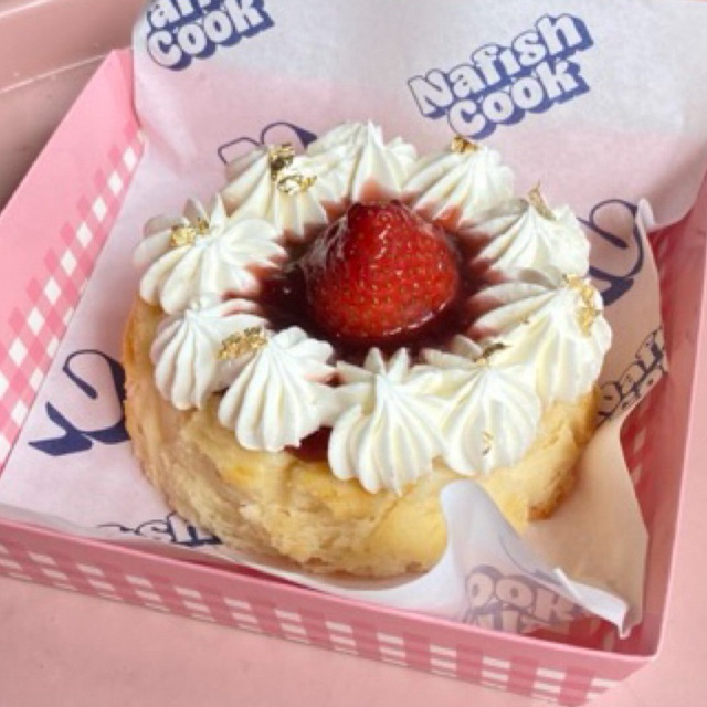 

NAFISHCOOK BURNT CHEESECAKE ULTAH HAMPERS KADO