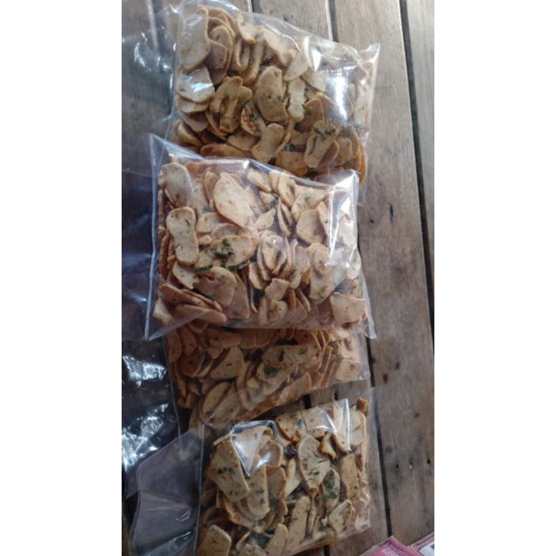 

Basreng pedas daun jeruk 1 kilo