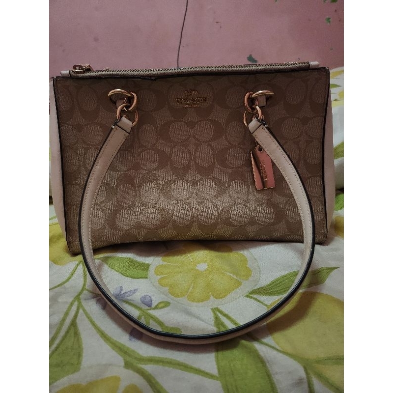 preloved tas c*ach