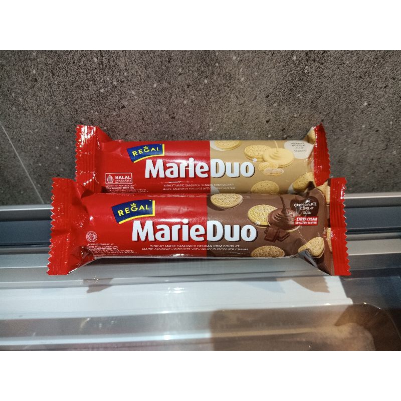 

Regal Marie Duo Coklat Susu dan Krim Kacang