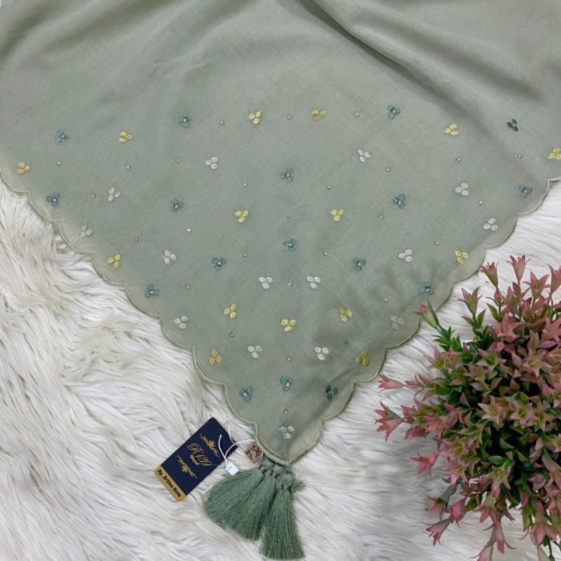 Hijab Segiempat R139 Paris motif Aaliyah