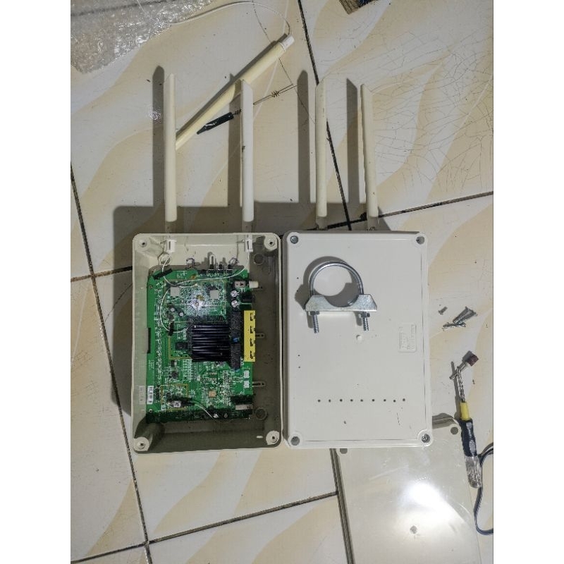 ROUTER OUTDOOR VOCHERAN