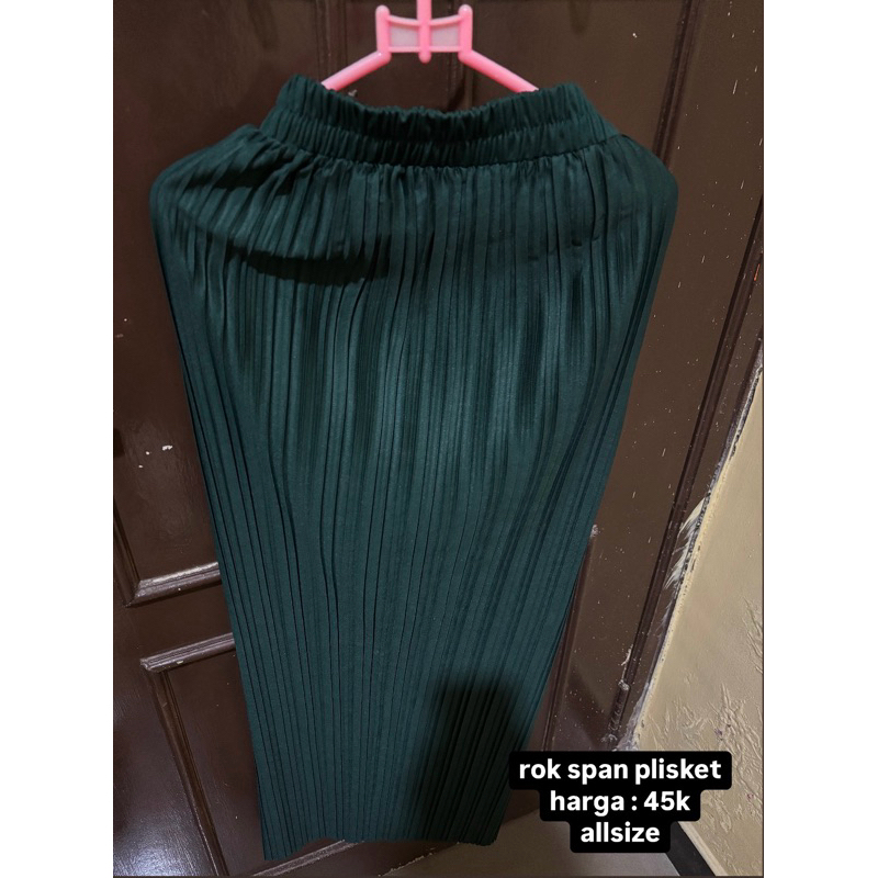 Rok Span Plisket New Hijau Emerald