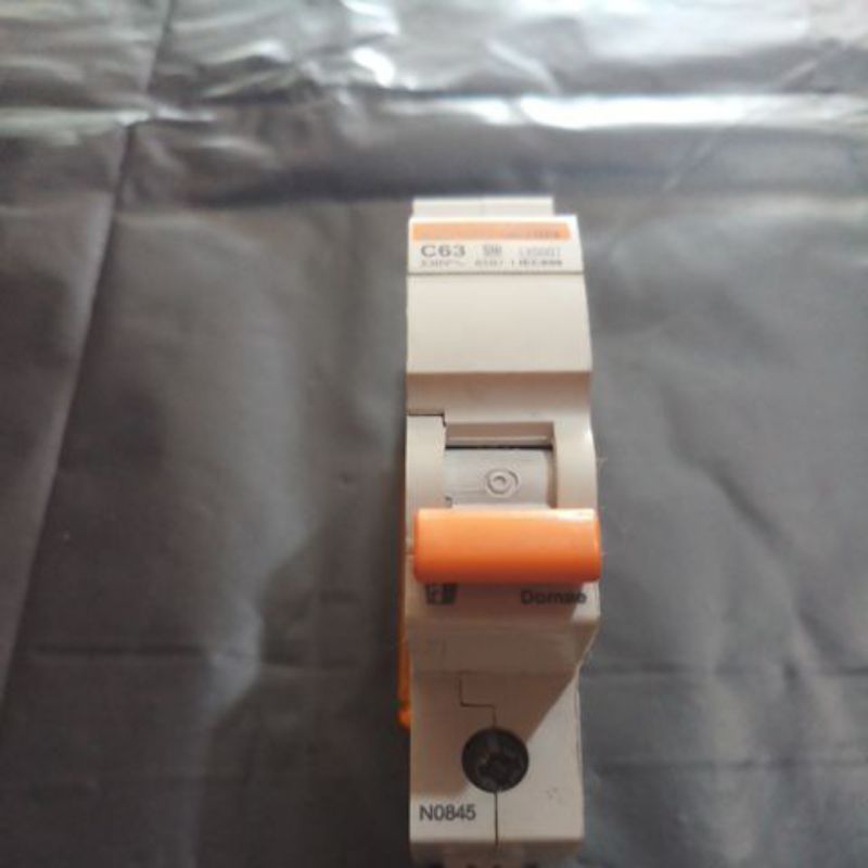 mcb merlin gerin schneider 63A