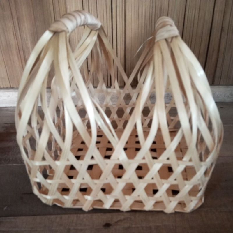 Keranjang anyaman bambu hampers 2 pegangan 25x25x10